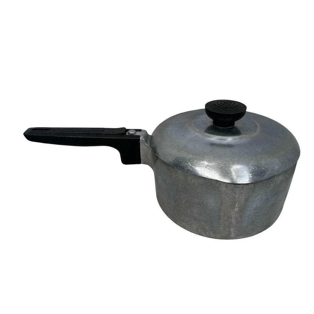 Vintage Cast Aluminum Saucepan with Lid 2 Quart‎ Double Pour Spout MCM Cookware